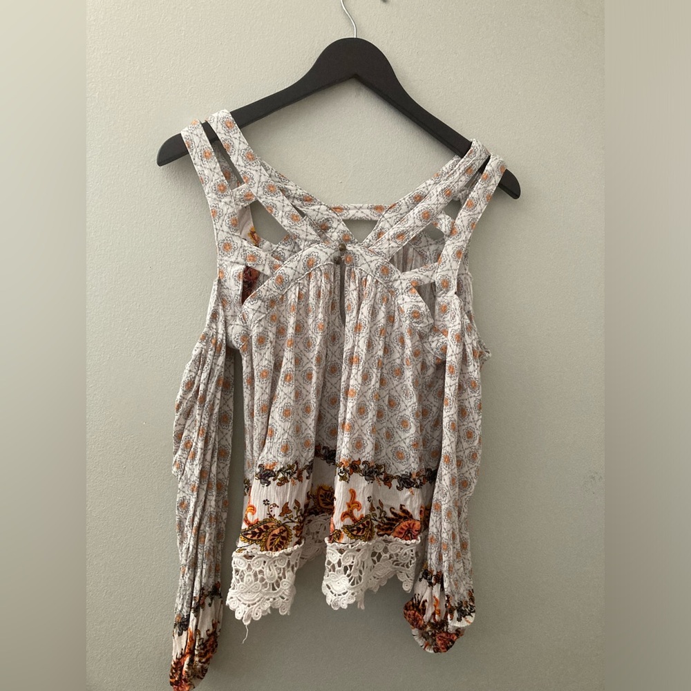 Altar’d State blouse - Picture 8 of 8